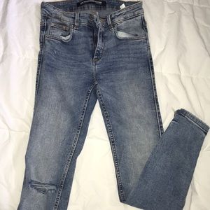 ZARA DENIM (SIZE: EUR 32, US 2)